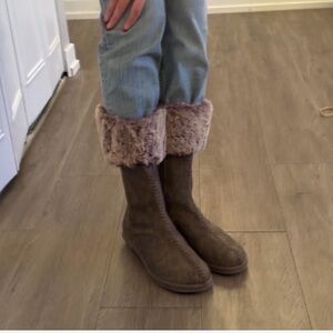 Brown Fur-Lined Boots